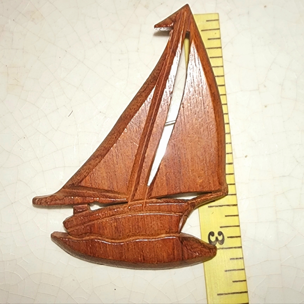 Large Brown Wooden sailboat brooch, Nautical, - Picture 4 of 5